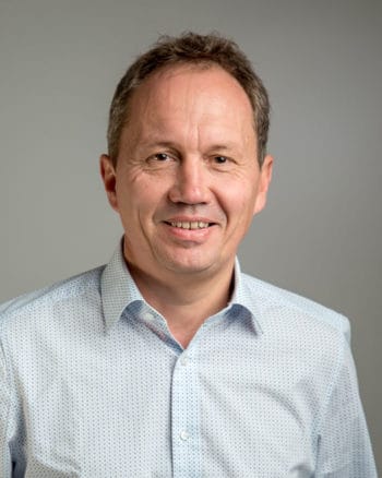 "Historisch gewachsene Infrastrukturen führen häufig zu vielen Daten-Kopien in diversen Silos" sagt Manfred Buchmann, Field CTO EMEA, Cohesity