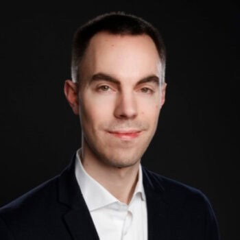 Nathan Chantrenne, CSO bei Valiantys, stellt die neue GRC-Lösung von Valiantys vor