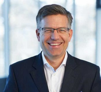 Oliver Köth, CTO NTT Data DACH schlägt GenAI-Avatare zur strategischen Unternehmensplanung vor