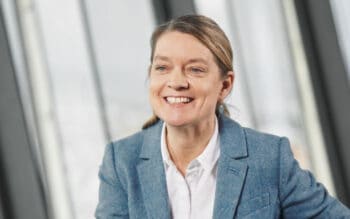 Susanne Prager, Head of Cash Management bei der Raiffeisen Bank International (RBI), stellt die neuesten Open-API-Funktionalitäten vor