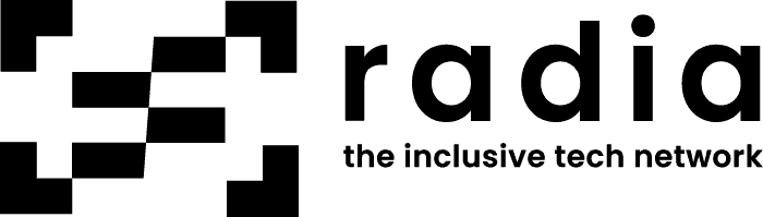 Das Bild zeigt das Logo von "radia", einem Netzwerk, das sich auf Inklusion in der Technologiebranche fokussiert. Die grafische Darstellung besteht aus einem stilisierten, geometrischen Muster in Schwarz und Weiß, begleitet von dem Schriftzug "the inclusive tech network".